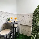 Lejlighed 2-bed With Cozy Private Terrace At Intendente *
