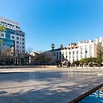 2-bed With Cozy Private Terrace At Intendente * Lisboa
