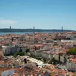 2-bed With Cozy Private Terrace At Intendente * Lisboa