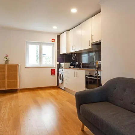 2-bed With Cozy Private Terrace At Intendente * Лісабон
