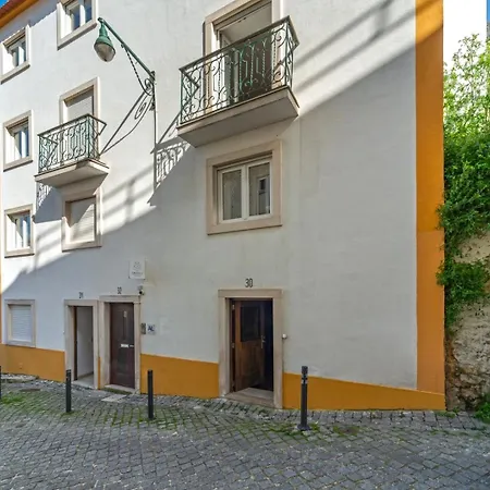 Appartamento 2-bed With Cozy Private Terrace At Intendente Lisbona