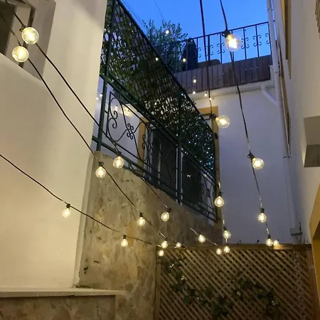 Appartamento 2-bed With Cozy Private Terrace At Intendente Lisbona