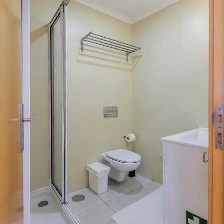 2-bed With Cozy Private Terrace At Intendente Lisbona