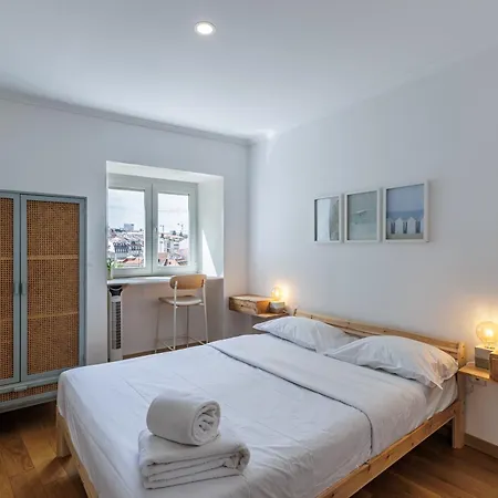 2-bed With Cozy Private Terrace At Intendente Lisbona