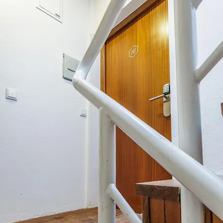 2-bed With Cozy Private Terrace At Intendente Appartamento Lisbona