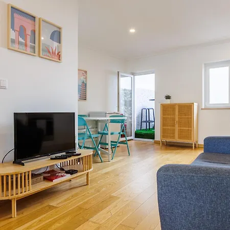 2-bed With Cozy Private Terrace At Intendente * Lisbona