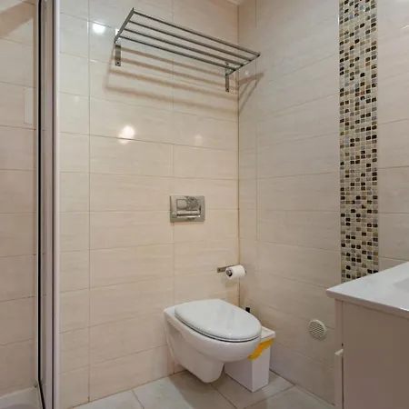 Διαμέρισμα 2-bed With Cozy Private Terrace At Intendente *